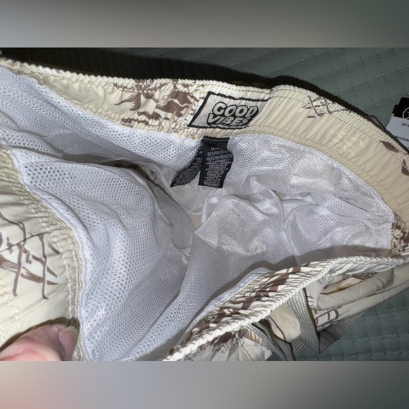 Good Vibes Beige/Brown 3 way stretch tropical swim Shorts. Size M. NWT - Picture 6 of 16